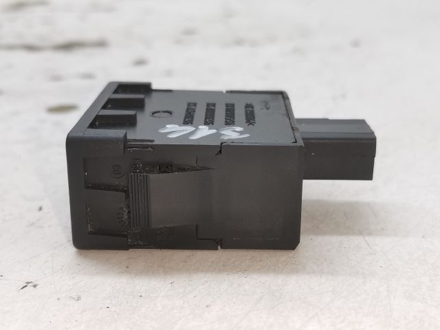 bontott PEUGEOT 407 Fényszórómagasság Állító Kapcsoló