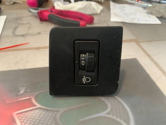 bontott PEUGEOT 407 Fényszórómagasság Állító Kapcsoló