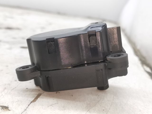 bontott PEUGEOT 407 Fűtés Állító Motor