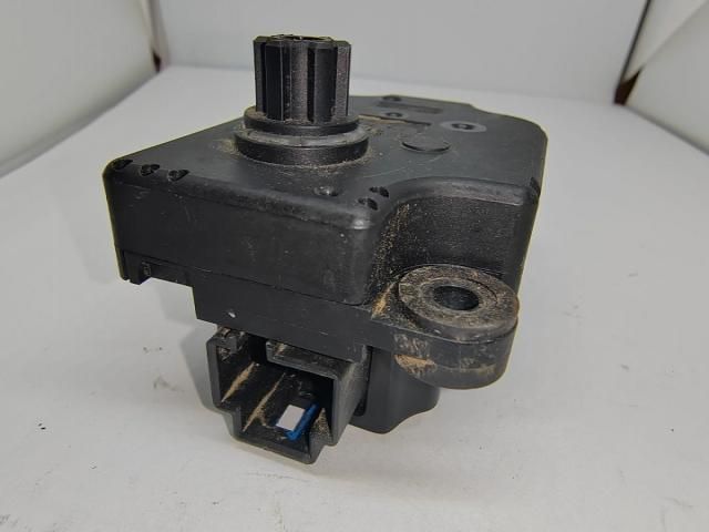 bontott PEUGEOT 407 Fűtés Állító Motor