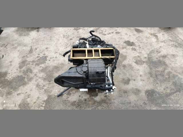 bontott PEUGEOT 407 Fűtés Box