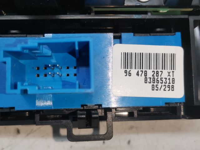 bontott PEUGEOT 407 Fűtéskapcsoló (digit klímás)