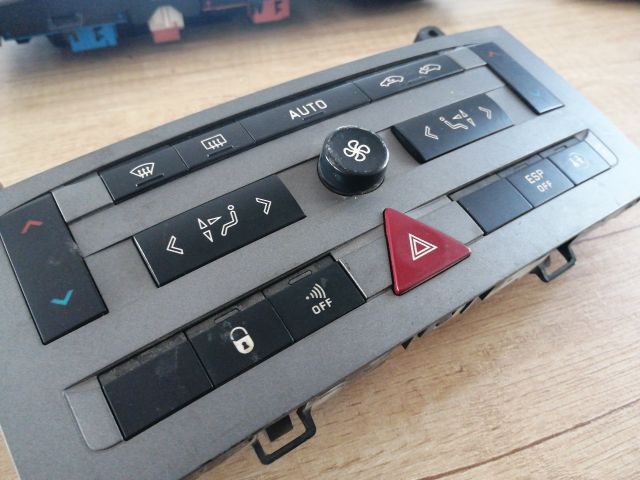 bontott PEUGEOT 407 Fűtéskapcsoló (digit klímás)