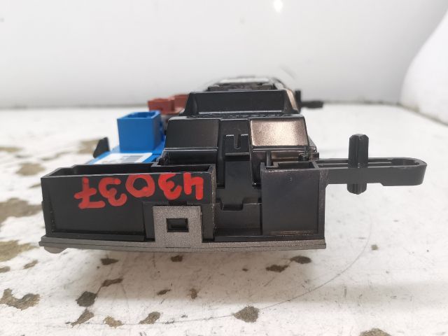 bontott PEUGEOT 407 Fűtéskapcsoló (digit klímás)