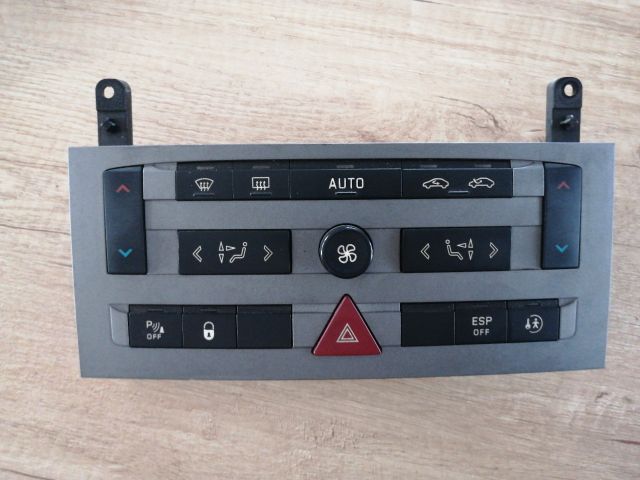 bontott PEUGEOT 407 Fűtéskapcsoló (digit klímás)