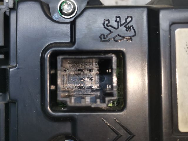 bontott PEUGEOT 407 Fűtéskapcsoló (digit klímás)