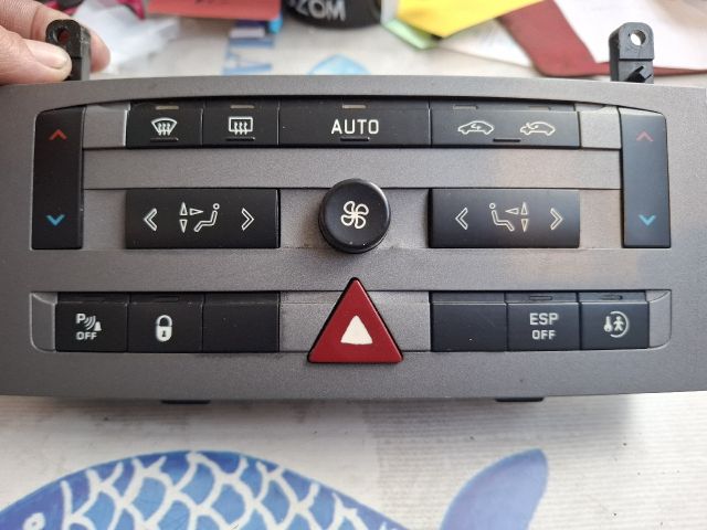 bontott PEUGEOT 407 Fűtéskapcsoló (digit klímás)