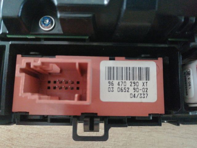 bontott PEUGEOT 407 Fűtéskapcsoló (digit klímás)