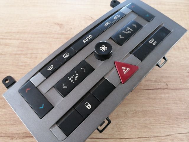 bontott PEUGEOT 407 Fűtéskapcsoló (digit klímás)