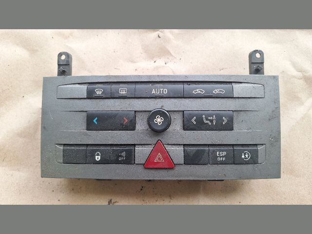 bontott PEUGEOT 407 Fűtéskapcsoló (Nem klímás)