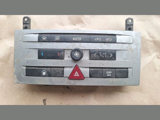 bontott PEUGEOT 407 Fűtéskapcsoló (Nem klímás)