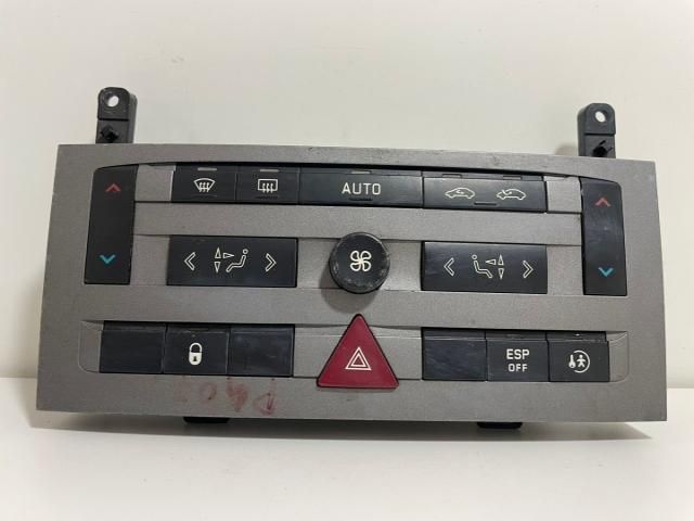 bontott PEUGEOT 407 Fűtéskapcsoló