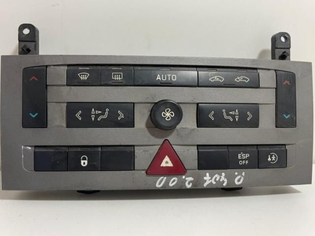bontott PEUGEOT 407 Fűtéskapcsoló