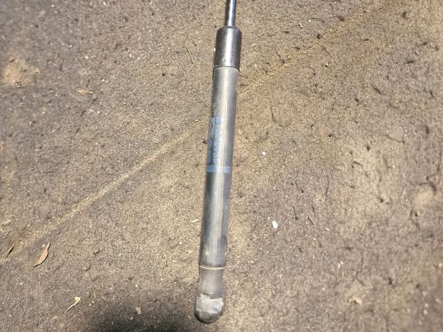 bontott PEUGEOT 407 Gázrugós Kitámasztó Teleszkóp Csomagtérajtó (Pozíciófüggetlen)