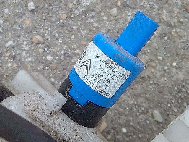 bontott PEUGEOT 407 Hátsó Ablakmosó Szivattyú