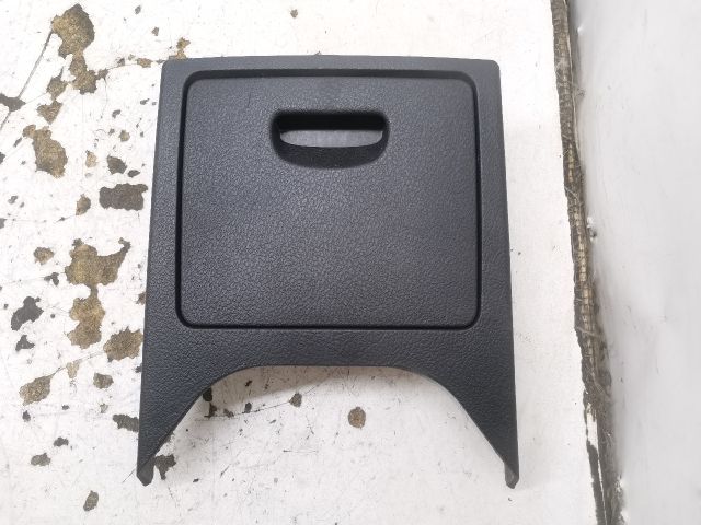 bontott PEUGEOT 407 Hátsó Hamutartó