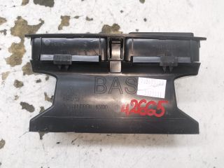 bontott PEUGEOT 407 Hátsó középső Szellőző