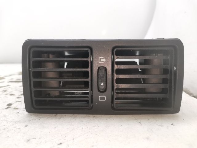 bontott PEUGEOT 407 Hátsó középső Szellőző