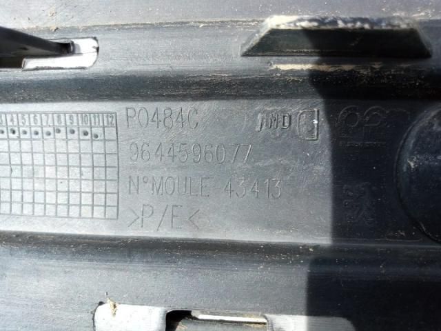 bontott PEUGEOT 407 Hátsó Lökhárító (Üresen)