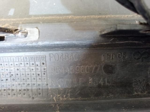 bontott PEUGEOT 407 Hátsó Lökhárító (Üresen)