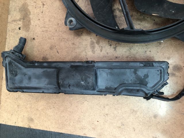 bontott PEUGEOT 407 Hűtőventilátor Motor