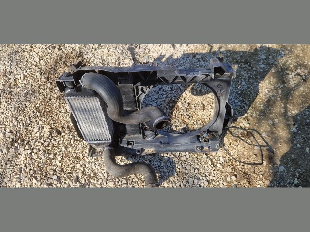 bontott PEUGEOT 407 Hűtőventilátor Tartó