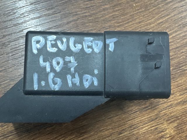 bontott PEUGEOT 407 Izzító Relé
