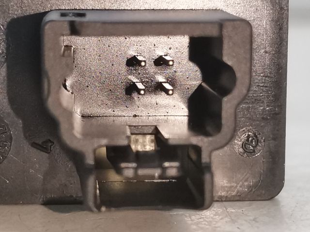 bontott PEUGEOT 407 Jobb első Ablakemelő Kapcsoló