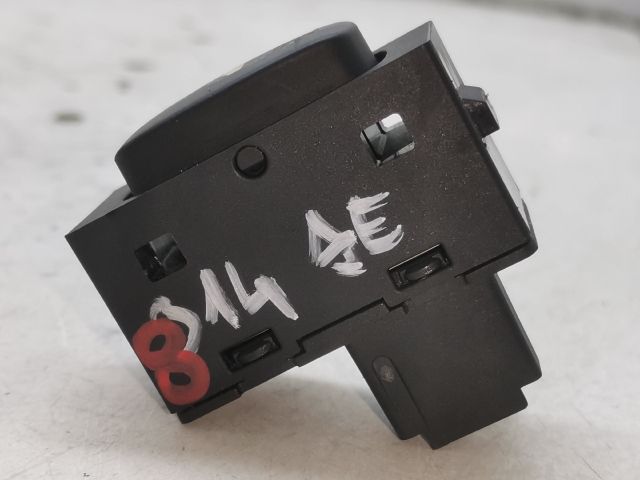 bontott PEUGEOT 407 Jobb első Ablakemelő Kapcsoló