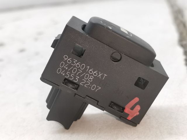 bontott PEUGEOT 407 Jobb első Ablakemelő Kapcsoló