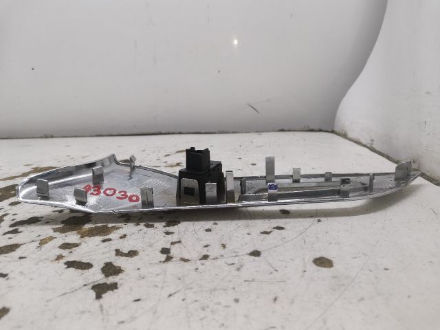 bontott PEUGEOT 407 Jobb első Ablakemelő Kapcsoló