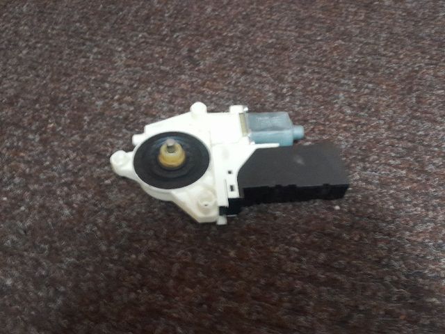 bontott PEUGEOT 407 Jobb első Ablakemelő Motor