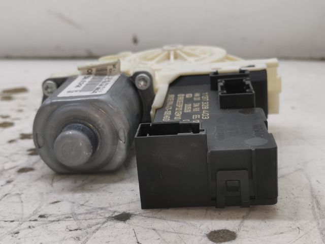 bontott PEUGEOT 407 Jobb első Ablakemelő Motor