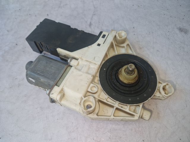 bontott PEUGEOT 407 Jobb első Ablakemelő Motor