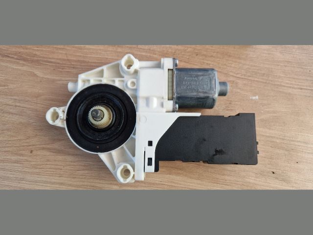 bontott PEUGEOT 407 Jobb első Ablakemelő Motor