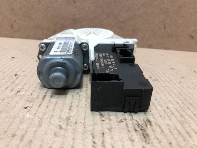 bontott PEUGEOT 407 Jobb első Ablakemelő Motor