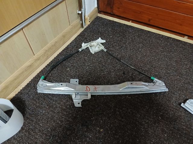 bontott PEUGEOT 407 Jobb első Ablakemelő Szerkezet (Elektromos)