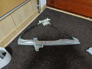 bontott PEUGEOT 407 Jobb első Ablakemelő Szerkezet (Elektromos)