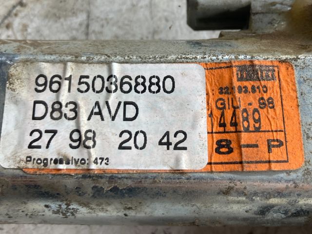 bontott PEUGEOT 407 Jobb első Ablakemelő Szerkezet (Elektromos)