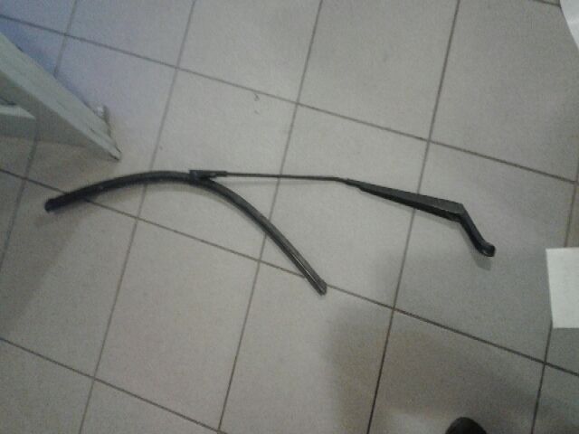bontott PEUGEOT 407 Jobb első Ablaktörlő Kar