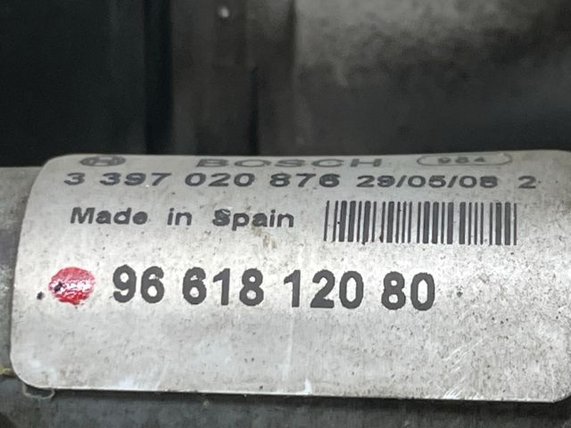 bontott PEUGEOT 407 Jobb első Ablaktörlő Szerkezet