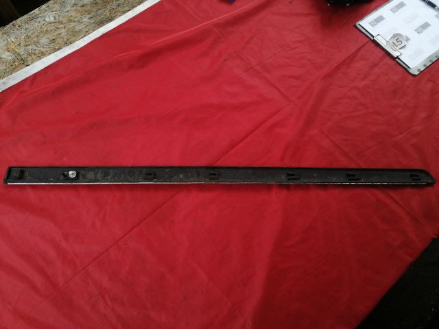 bontott PEUGEOT 407 Jobb első Ajtó Díszléc