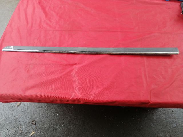 bontott PEUGEOT 407 Jobb első Ajtó Díszléc