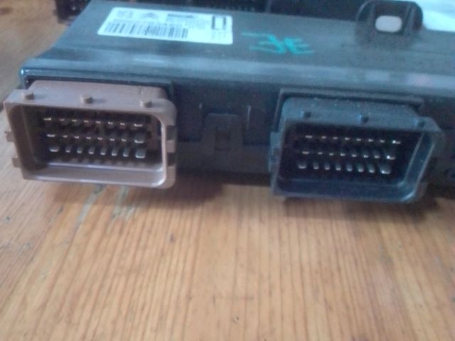 bontott PEUGEOT 407 Jobb első Ajtó Vezérlőegység