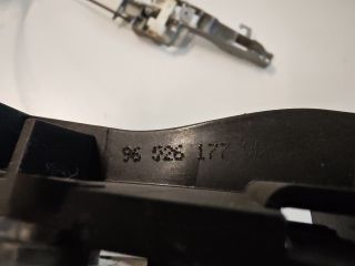 bontott PEUGEOT 407 Jobb első Ajtózár