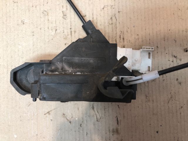 bontott PEUGEOT 407 Jobb első Ajtózár