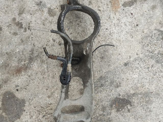 bontott PEUGEOT 407 Jobb első Futómű Kitámasztó