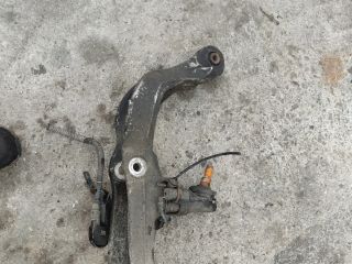 bontott PEUGEOT 407 Jobb első Futómű Kitámasztó