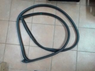 bontott PEUGEOT 407 Jobb első Gumikéder