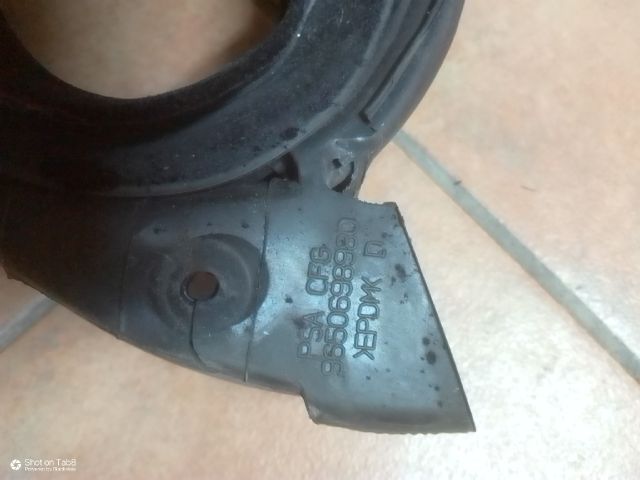 bontott PEUGEOT 407 Jobb első Gumikéder